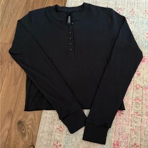 Skims henley